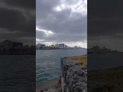 Desde La Habana, From Havana, Cuba... with love ...con amor. #cuba