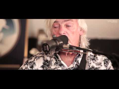 Robyn Hitchcock & Emma Swift - "Motion Pictures" (AmericanaFest 2014)