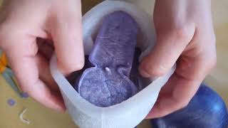 How to unmould this skull silicone candle mould - candle making tips for beginners