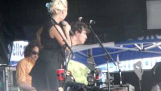 Steel Magnolia - Keep On Lovin' You - LIVE