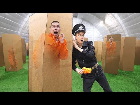 NASCONDINO ESTREMO IN UNA PRIGIONE SFIDA !