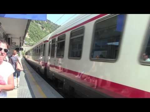 Corniglia HD-Trenitalia Frecciabianca E414 no.414117+Frecciabianca stock passes Corniglia