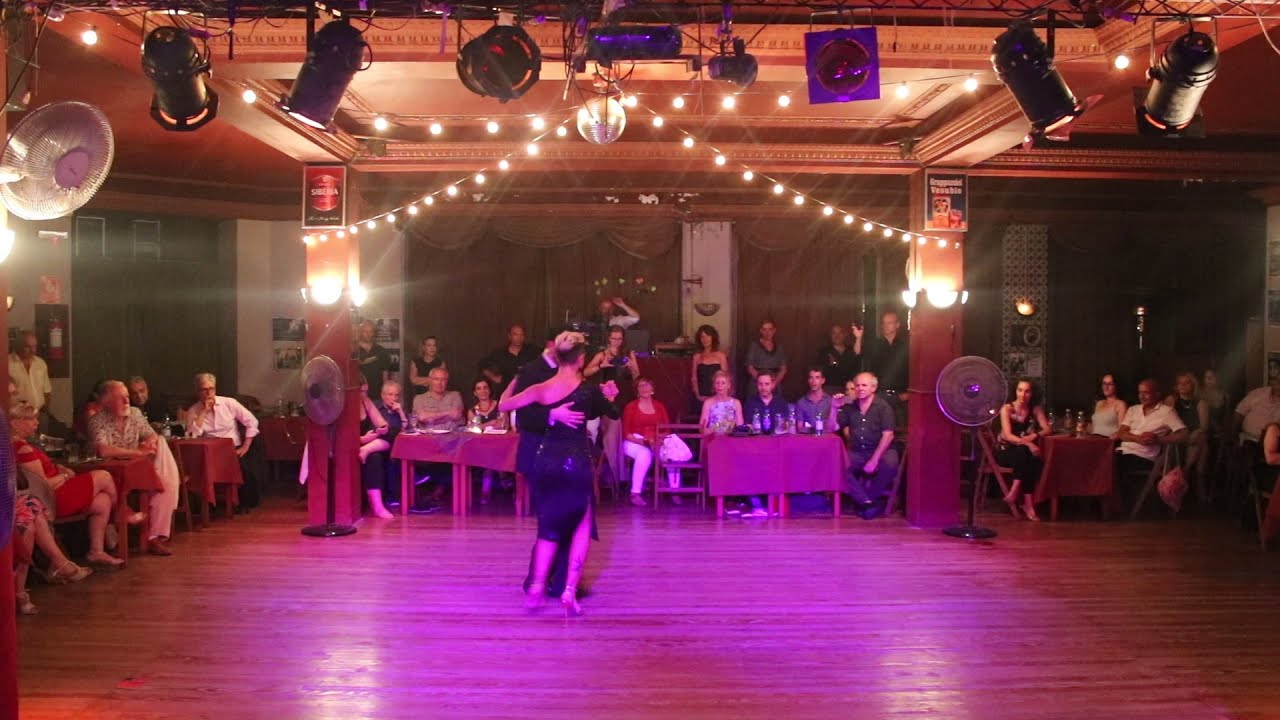 Emanuel Ledesma y Lucia Conde De Ben. Orq Julio De Caro con Luis Diaz - Saca Chispas