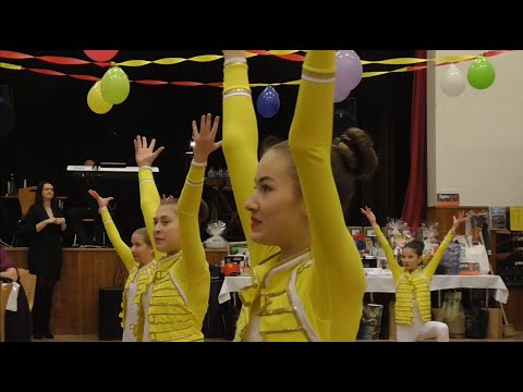 Hasičský ples Rajnochovice 28. 1. 2023. Vystoupení - Aerobik Podhradní Lhota.