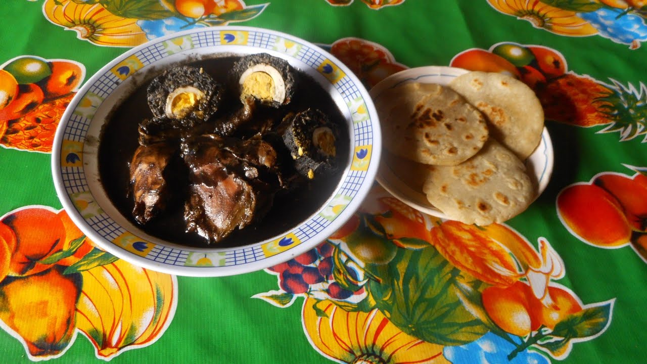 Relleno negro...comida típica del estado de Yucatán