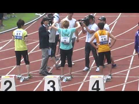 110827 Key being introduced before 100m sprint