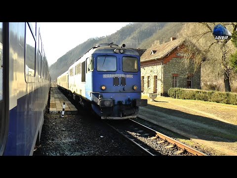 060-DA 60-0637-8 & R2061 Craiova-Râmnicu Vâlcea-Podu Olt-Sibiu in Gara Cornet Station 03 March 2021