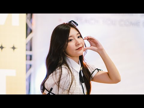 230211 Alice PEACH YOU - Look At Me -⎡ BACK TO SCHOOL , BACK TO U! ⎦The Market  Bangkok Fancam