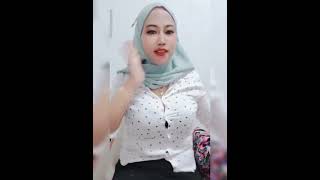 Download lagu Kancing ELLA hampir putus ‼️#bigo #live #dance #hot #pascol mp3