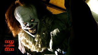 Pennywise Loves His Projector