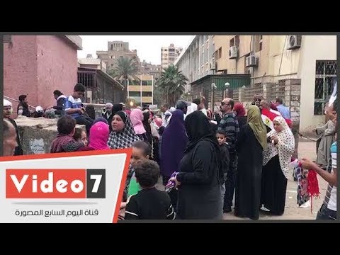 تزاحم شديد للناخبين على لجنتى حافظ إبراهيم وعثمان أحمد عثمان بالهرم