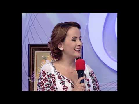 VICTORIȚA ȘI ALINA LĂCĂTUȘU  - ''MĂ GÂNDESC DOAMNE ODATĂ''  -FAMILIA FAVORIT (noiembrie 2019)