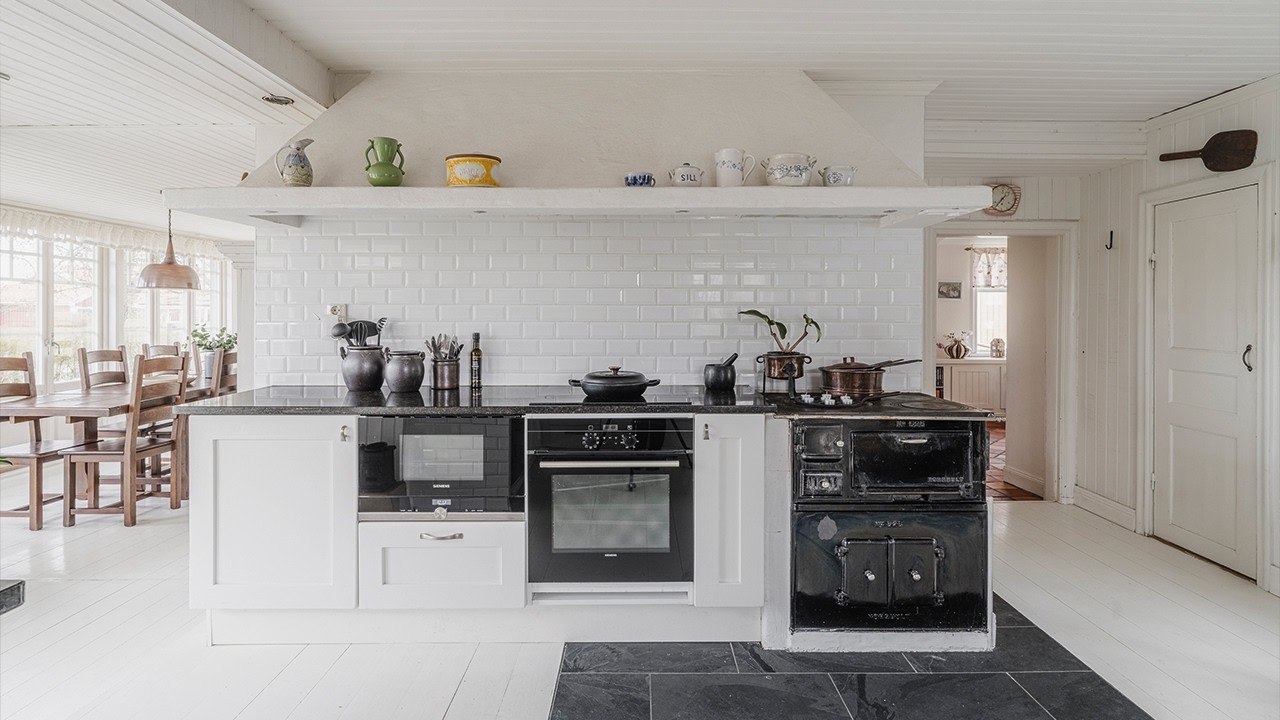 6 rum Villa på Odens väg 2A Bålsta - Viby Håbo kommun - video