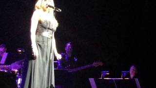 Idina Menzel talking about red lipstick/NYU professor