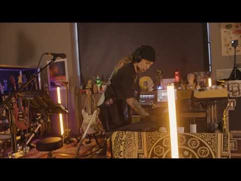 TASH SULTANA - MYSTIK (Live at Lonely Lands Studio)