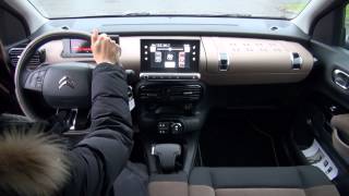 Mia Pelttarin esittelyssä Kaaran suosikit Vuoden Auto Suomessa 2015 -valinnaksi