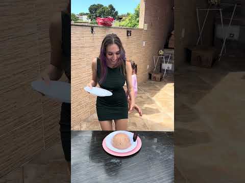 O bolo grande já tem dono😱🙏🏻 #shorts #funny #humor