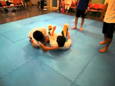 阪急武庫之荘　総合格闘技ジム　倒し技　10月15日（火）