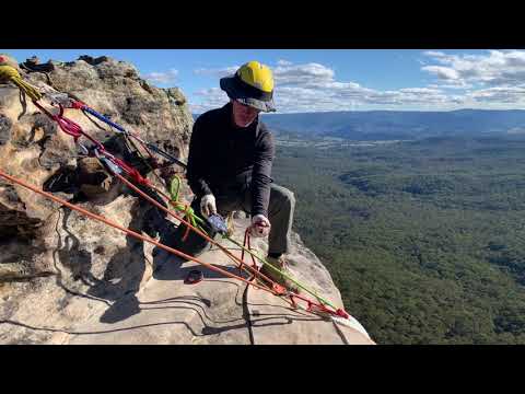 Knot pass during a raising operation.