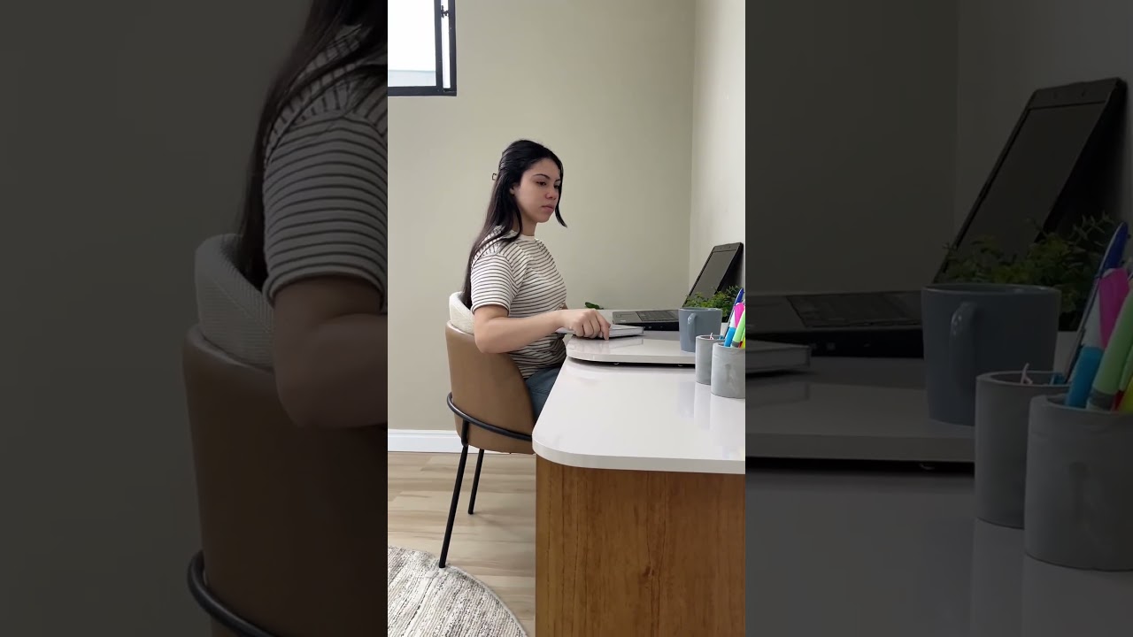 Thumbnail do vídeo - Escrivaninha Flexível Nomad com Tampo Rotativo