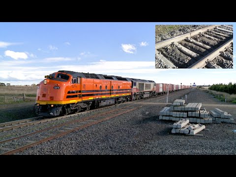 SBR / SCT 7922V Dooen Container Train Encounters A Mudhole (1/7/2021) - PoathTV Australian Railways