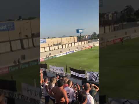 "Platense llegando a Caseros" Barra: La Banda Más Fiel &bull; Club: Atlético Platense