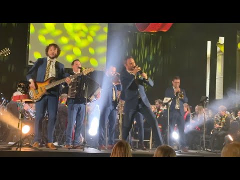 't Vastelaovesconcert Fanfare Eensgezindheid met Jurjen Daemen, Toeter Thijs en Net Oet Bèd