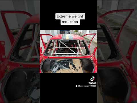 Extreme weight reduction. Alfa Romeo 155 DTM replica