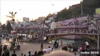 preview picture of video 'THe Holy Ganges at Haridwar 2010.mp4'