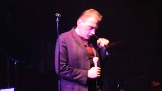 Daniel Darc, "Dépression au-dessus du jardin" (Serge Gainsbourg) le 8 sept. 2009 à Paris.