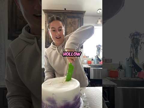 Frozen Wedding Cake 🎂 @brennabowland