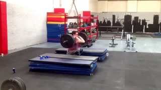 preview picture of video 'Josh 90kg hang clean from blocks'