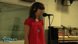 The Fiery Furnaces - &quot;Keep Me In The Dark&quot; (Live at WFUV/The Alternate Side)