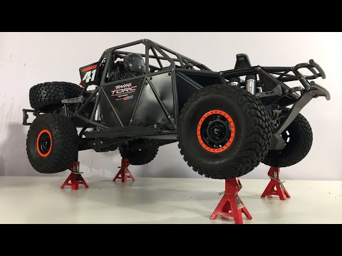 LIVE TRAXXAS UDR UPGRADED PARTS