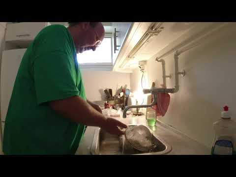 MongoTV_3390 - Danish Vlog - Mongo Madskole - Svinekotele Med Ris og Ketchup