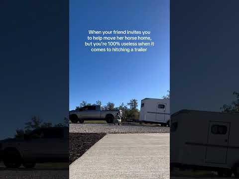 My friend can line up perfectly + hitch a trailer in 1 try. I can film it for her 🤣 #newhorsegirl