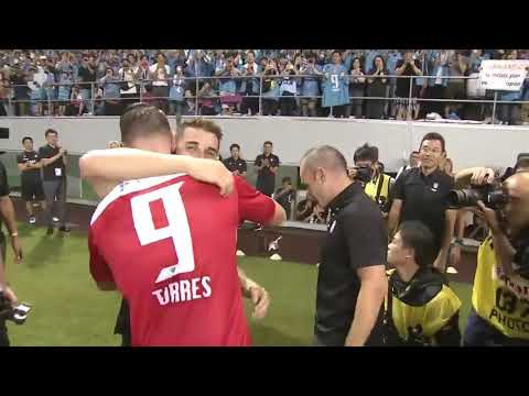 Touching scene! Iniesta & Villa hug retiring Torres after his send-off game