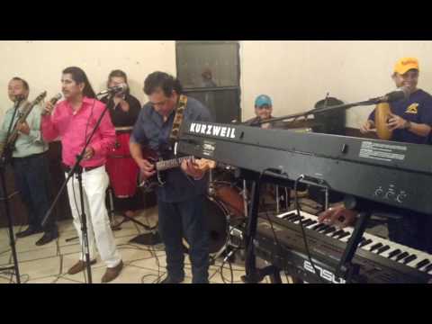 Jose Santos "El Titere" y Peggados (Palomazo)Lindo amor