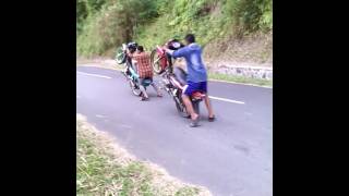 Download lagu Drag jupe seretan 50 meter lebih mp3 Download lagu Drag jupe seretan 50 meter lebih mp3