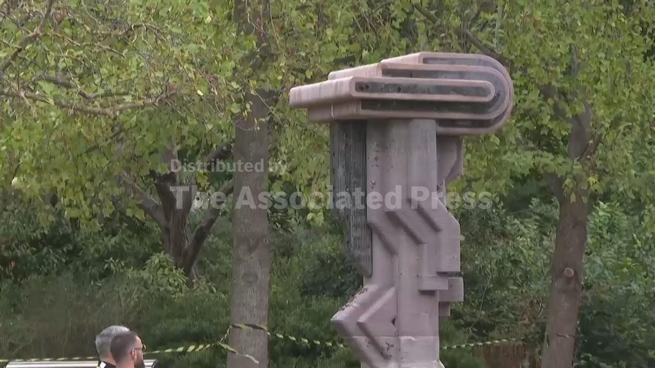 Czech Artist Displays Megalith-Inspired Sculptures in London Park