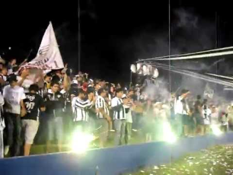 "LA ESCOLTA LIBERTAD - entrada en la copa sudamericana vs sao paulo (26NOV2011)" Barra: La Escolta • Club: Libertad