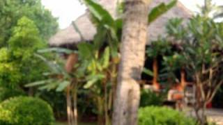 preview picture of video 'บ้านกรูด : Escape  from traffic to Ban krut beach @  Keeree waree Resort'