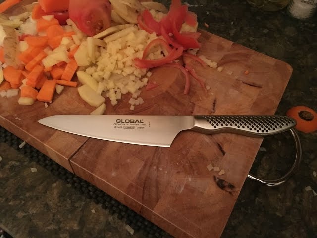 Vídeo relacionado con Global Yoshikin GS-89 - Cuchillo universal (13 cm)