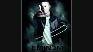 Eminem shows Lil Wayne who&#39;s The Best Rapper Alive