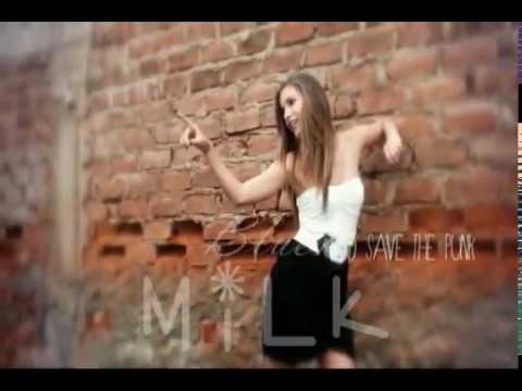 Backstage Milk Blues | Spring - Summer 2012