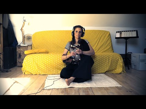 Incredible Plugged Baroque Musette