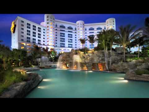 Marianela is ready to get her tan at SHR Poker Showdown