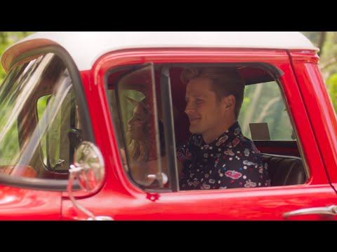 Alexander Acha y Dulce María - Los caminos de la vida (video oficial)