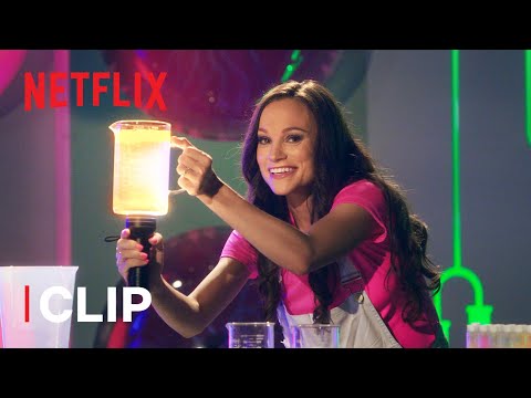 DIY Lava Lamp Science Experiment 🌋💡 Emily’s Wonder Lab | Netflix Jr
