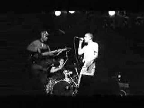 Locos feat. Shaham Joyce - Shake Dat Ass